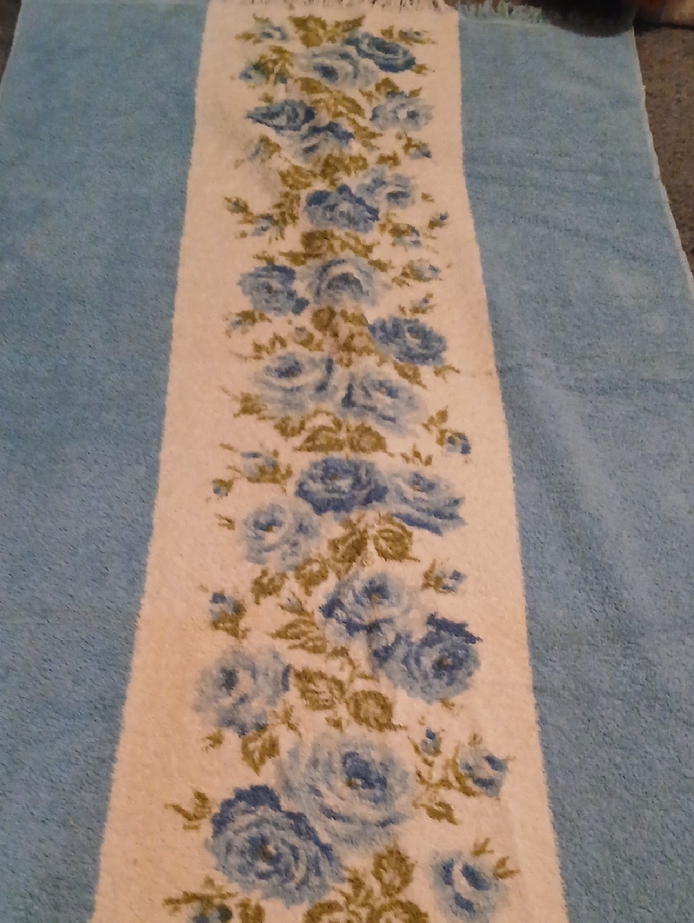 Sears Blue and Cream Floral Bath Towel